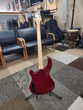 Load image into Gallery viewer, Dean Edge 09 4 String Bass Electric Bass Guitar - USED
