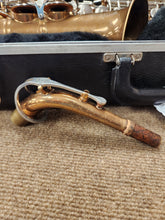Load image into Gallery viewer, Bundy II Alto Saxophone with case - USED