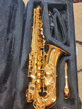 Load image into Gallery viewer, LeVante LV-AS4105 Alto Saxophone with case - USED
