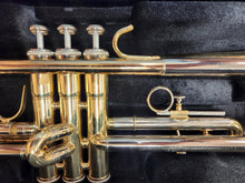 Load image into Gallery viewer, Eastman ETR-221 Trumpet with Case - USED