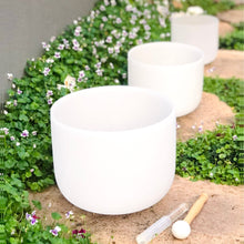 Load image into Gallery viewer, Set of 3 White Sound Therapy Bowls in Beige Case