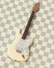 Load image into Gallery viewer, The Daisy Guitar Knob