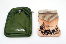 Load image into Gallery viewer, Luna Percussion MO'O Lizard 17 Key Kalimba LPK MO 17C