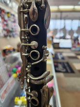 Load image into Gallery viewer, Vito Clarinet with Case - USED
