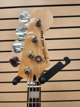 Load image into Gallery viewer, Squier Affinity Active Jazz LRL WPG CFM Bass Guitar - Like New
