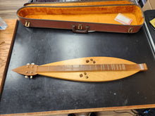Load image into Gallery viewer, Cripple Creek Dulcimer with case - USED
