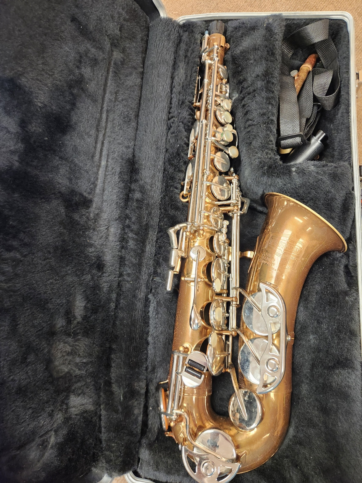 Bundy II Alto Saxophone with case - USED – Missouri Music Center LLC
