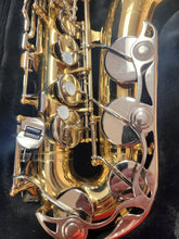 Load image into Gallery viewer, Yamaha YAS-23 Alto Saxophone with case - USED
