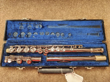 Load image into Gallery viewer, Gemienhardt M2 Student Flute with Case - Used
