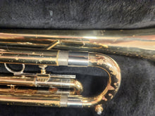 Load image into Gallery viewer, Getzen 300 Series Trumpet with Case - USED
