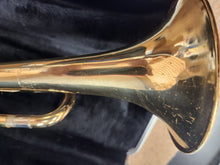 Load image into Gallery viewer, Getzen 300 Series Trumpet with Case - USED
