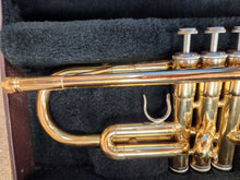 Load image into Gallery viewer, Yamaha YTR2335 Trumpet with Case - USED
