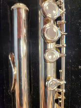 Load image into Gallery viewer, Olds NFL110PC Student Flute with Case - Used
