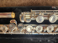 Load image into Gallery viewer, Armstrong 800BOF Open Hole Intermediate Flute with Case - Used
