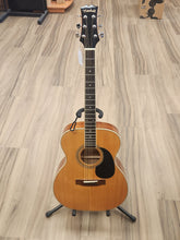 Load image into Gallery viewer, Mitchell MO-100S Acoustic Guitar with gig bag- Used
