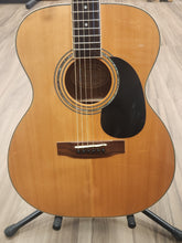 Load image into Gallery viewer, Mitchell MO-100S Acoustic Guitar with gig bag- Used

