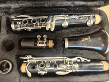 Load image into Gallery viewer, Vito Le Blanc Bb Clarinet - Used
