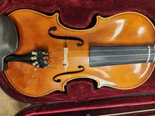 Load image into Gallery viewer, Klover 4/4 Violin with case - USED
