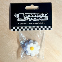 Load image into Gallery viewer, The Daisy Focusrite Knob
