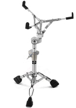 Load image into Gallery viewer, Premium Snare Drum Stand by GRIFFIN - Double Braced Heavy-Duty Weight Mount for Snares, Tom Drums &amp; Adjustable Practice Pad - Percussion Hardware Kit
