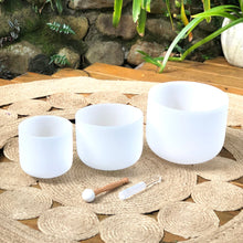 Load image into Gallery viewer, Set of 3 White Sound Therapy Bowls in Beige Case
