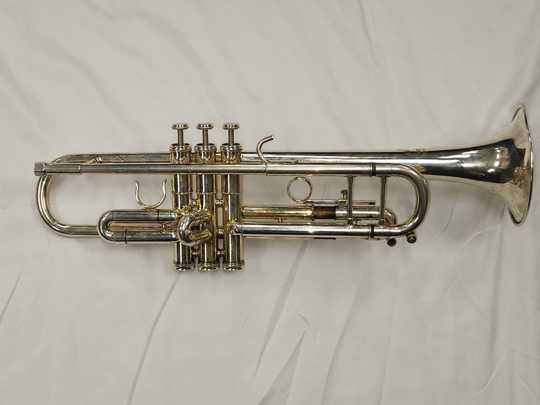 Getzen Eterna II 700 Silver Bb Trumpet with Case - USED