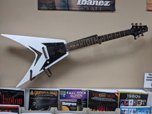 Load image into Gallery viewer, Samick Flying V Electric Guitar SL10CLW White

