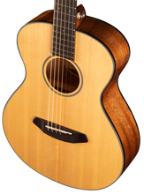Load image into Gallery viewer, Breedlove Discovery Companion Sitka-Mahogany DSCP01SSMA Acoustic Guitar Natural
