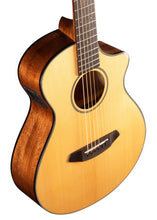 Load image into Gallery viewer, Breedlove Discovery Companion CE Sitka-Mahogany DSCP01CESSMA Acoustic Electric Guitar Natural
